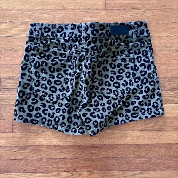 buffalo brand velvet leopard print.shorts girls size 12 - Picture 2 of 3
